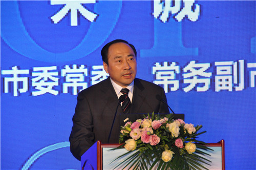 滁州市委常委、常務(wù)副市長(zhǎng)朱誠(chéng)作主旨演講:創(chuàng)新發(fā)展激活力 城企聯(lián)動(dòng)贏未來(lái)