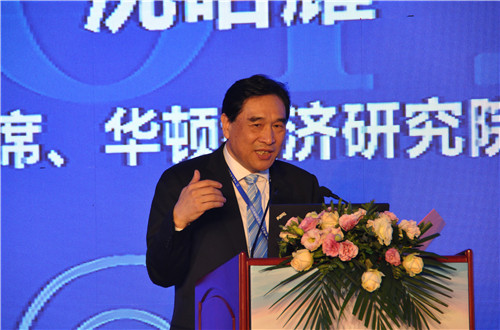 論壇執(zhí)行主席、華頓經(jīng)濟(jì)研究院院長(zhǎng)沈晗耀作主旨演講:聚焦科技創(chuàng)新,建設(shè)美好城市——振興經(jīng)濟(jì)的戰(zhàn)略選項(xiàng)