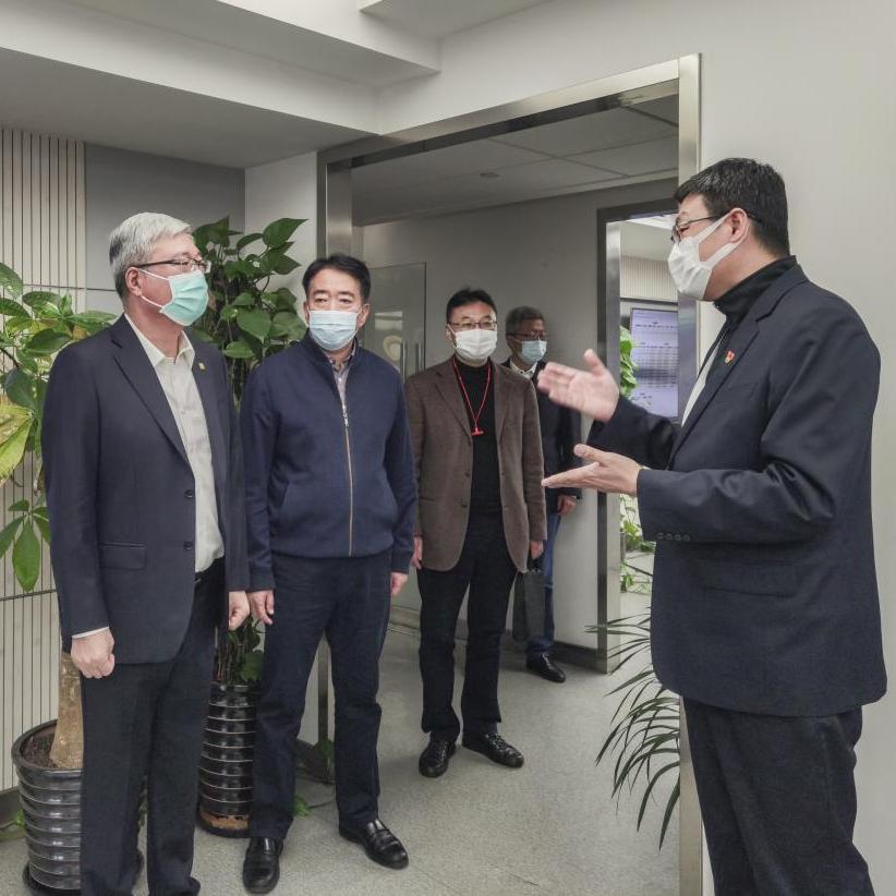 城市按下“慢行鍵”的背后，申能卻啟動了“快進鍵”新一輪的核酸篩查工作讓城市按下了“慢行鍵”，而電力和燃氣卻是市民生活和城市運行的重要保障，申能集團必須時時刻刻繃緊疫情防控和能源保供兩根弦！[詳細]