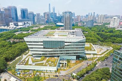 上圖東館。 本報記者 賴鑫琳 攝