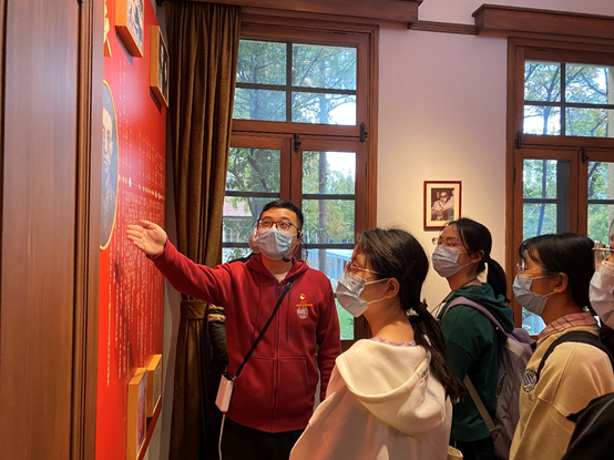 復(fù)旦大學(xué)“星火”隊(duì)有了新版解說(shuō)詞，信仰的力量接力傳承