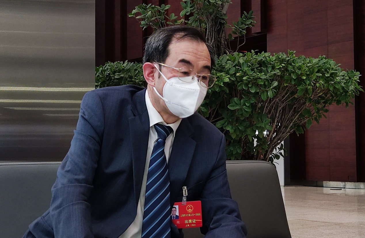 權(quán)衡代表接受大江東工作室采訪。顧海民攝