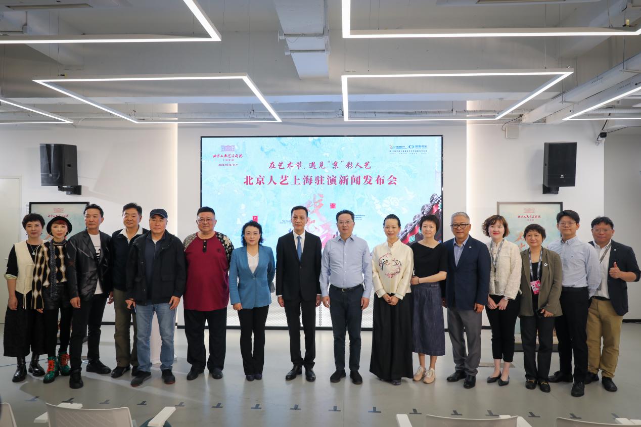 發(fā)布會現(xiàn)場合影。葉辰亮攝