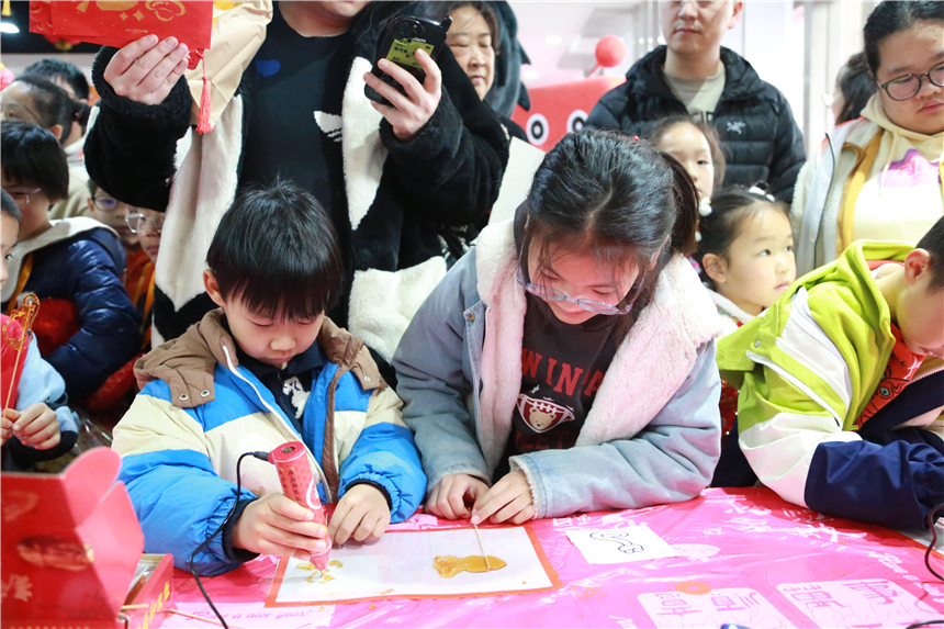 “巳巳如意，共童成長(zhǎng)”迎新春游園會(huì)熱鬧開啟